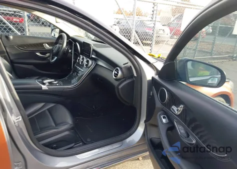 2016 Mercedes-Benz C 300 Luxury/Sport из США, поврежденный, VIN 55SWF4JB7GU125085